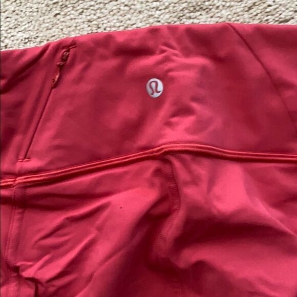 Lululemon Run right size 2 red - Picture 3 of 4